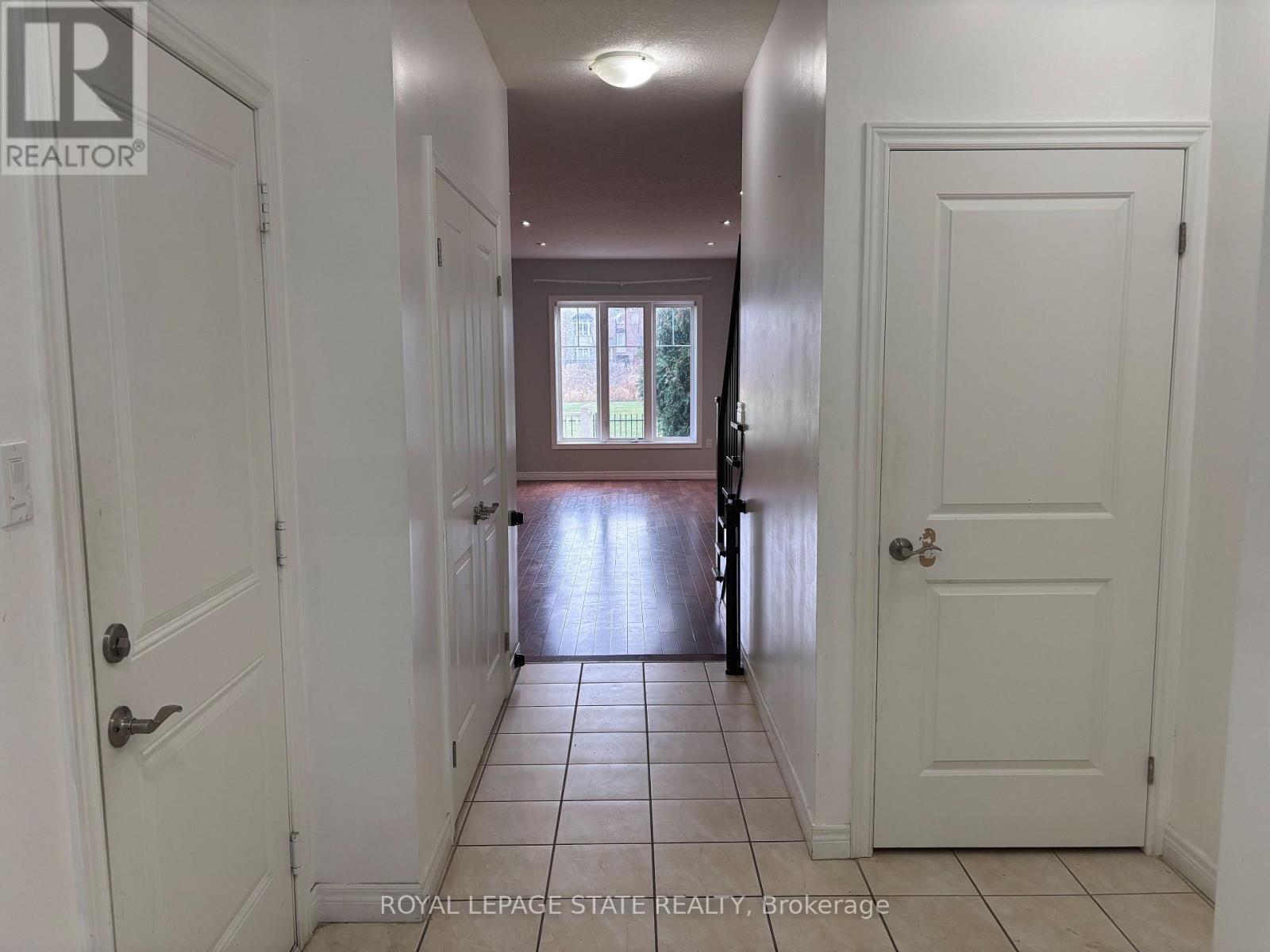 19 - 7 Lakelawn Road, Grimsby, Ontario  L3M 0E9 - Photo 28 - X12585894