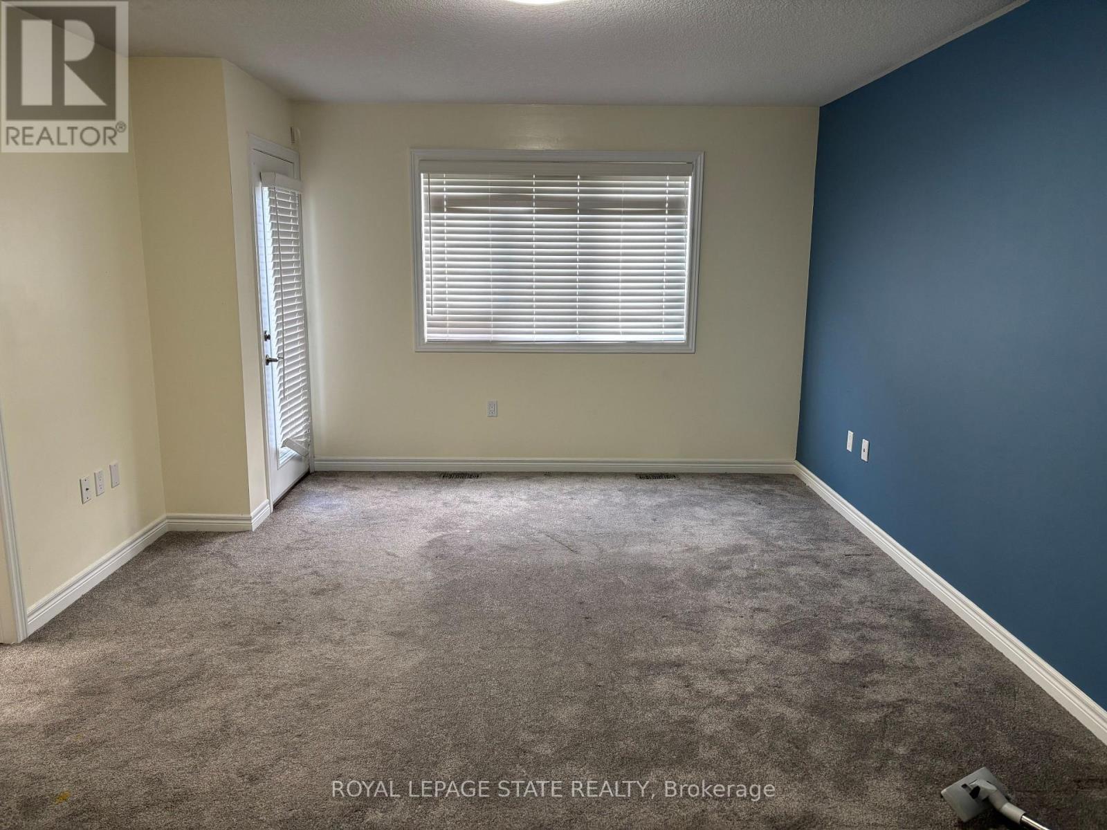 19 - 7 Lakelawn Road, Grimsby, Ontario  L3M 0E9 - Photo 34 - X12585894