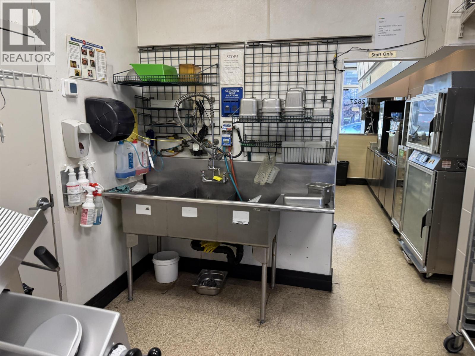 2800 Confidential Street, Vancouver, British Columbia  V0V 0V0 - Photo 6 - C8074105