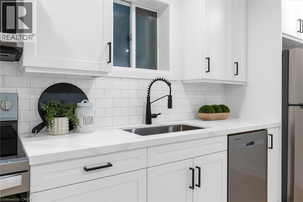 9 Ford Street, Hamilton, Ontario  L8N 2P4 - Photo 8 - 40791167