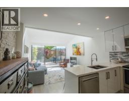 106 1745 ESQUIMALT AVENUE