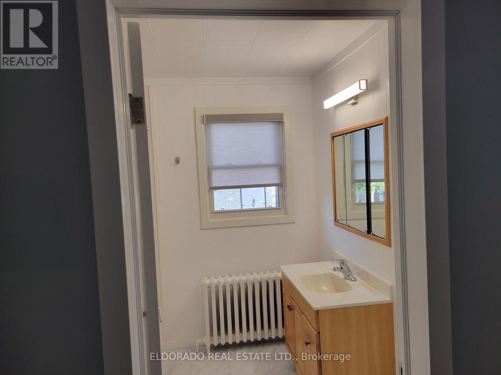 107 Mackan Street, Thorold, Ontario  L2V 1G5 - Photo 21 - X12585590