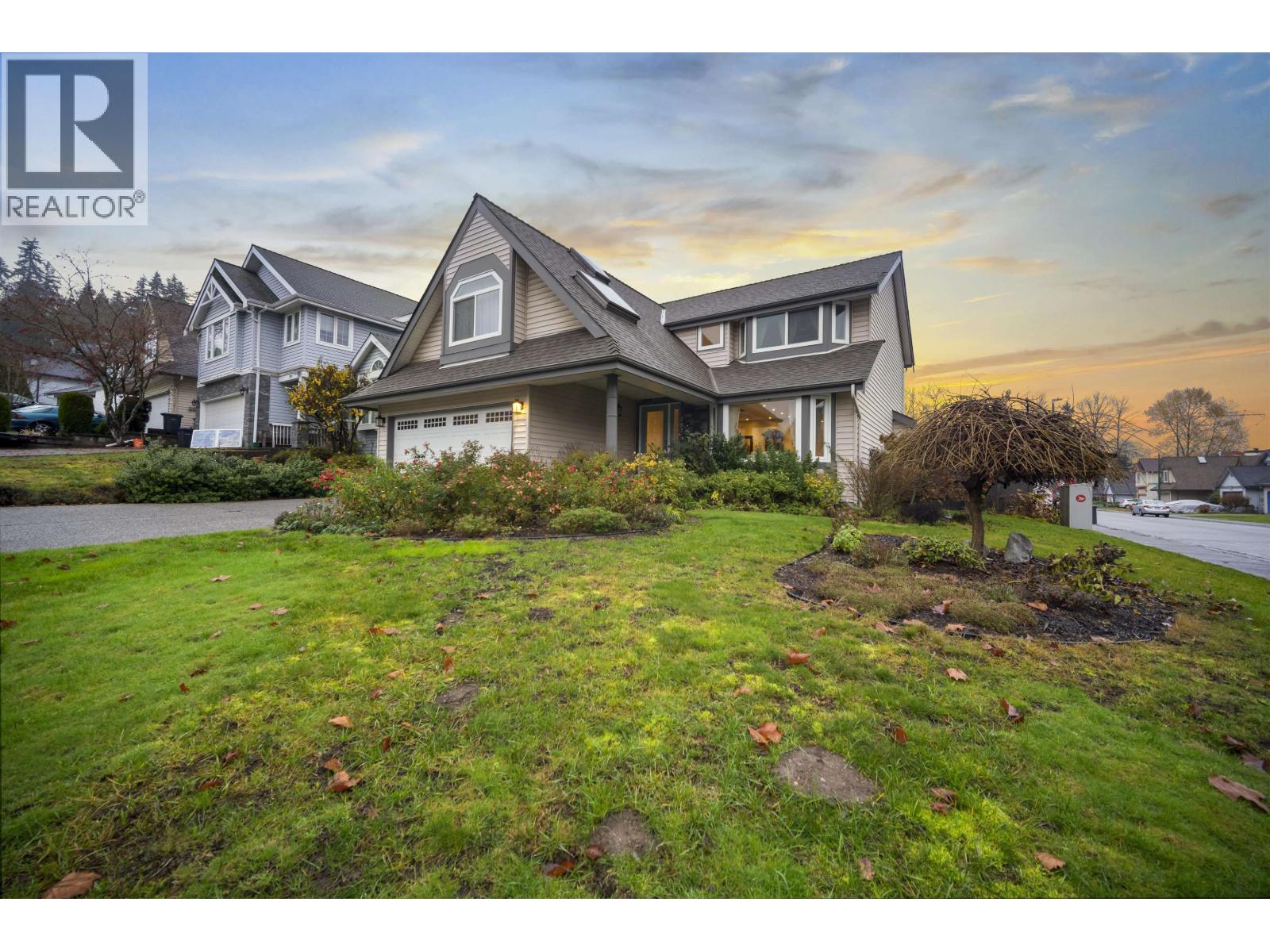 287 Santiago Street, Coquitlam, British Columbia  V3K 6R3 - Photo 2 - R3070877