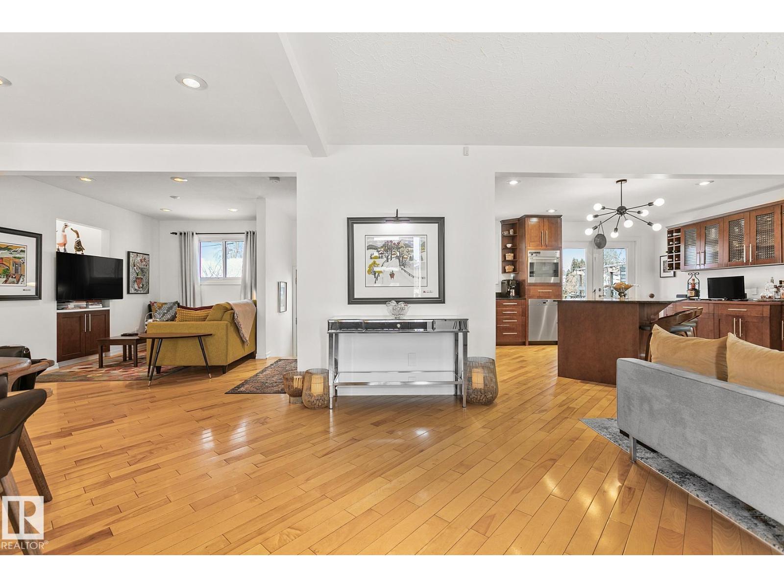 9637 68a St Nw, Edmonton, Alberta  T6B 1V3 - Photo 10 - E4466987