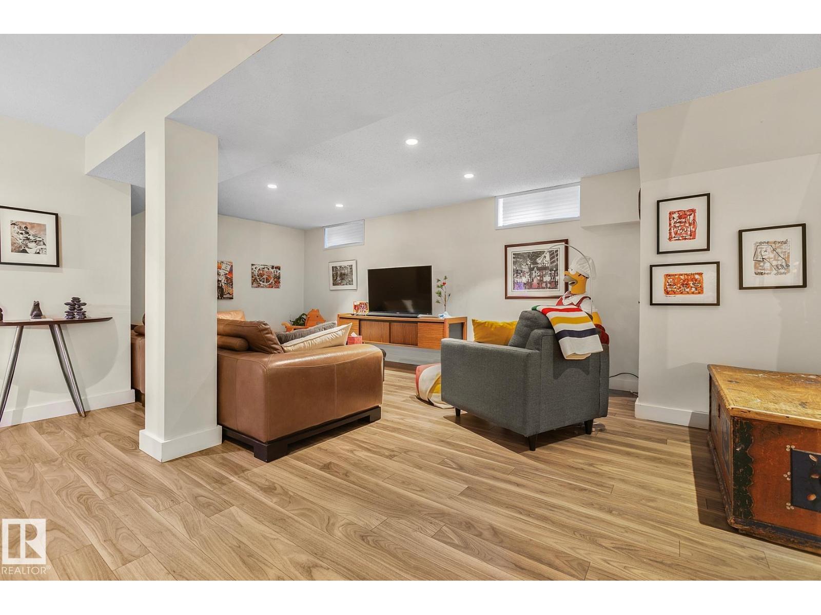 9637 68a St Nw, Edmonton, Alberta  T6B 1V3 - Photo 32 - E4466987