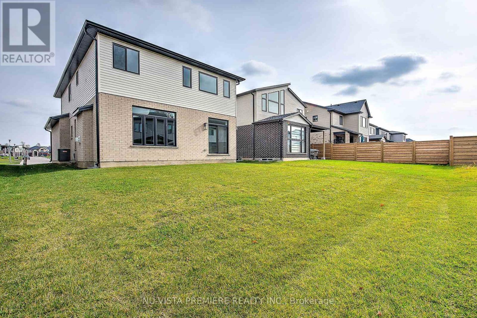 1689 Brayford Avenue, London South (South K), Ontario  N6K 0H1 - Photo 39 - X12575274