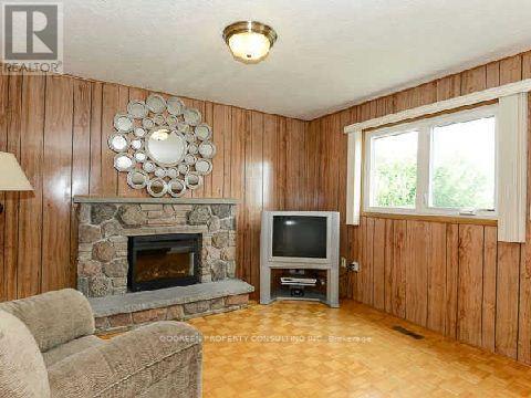 Main Floor - 243 Shawnee Circle, Toronto, Ontario  M2H 2Y3 - Photo 3 - C12585998