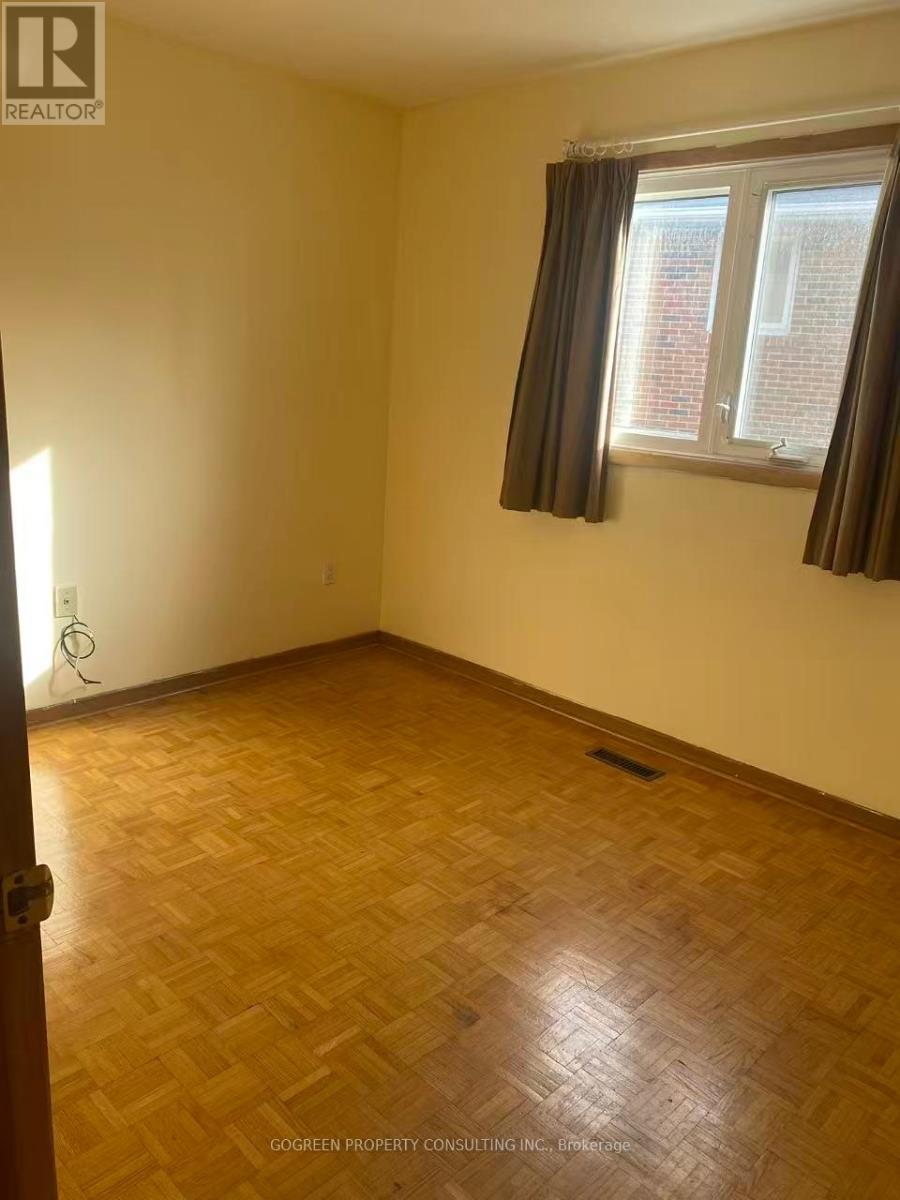 Main Floor - 243 Shawnee Circle, Toronto, Ontario  M2H 2Y3 - Photo 8 - C12585998