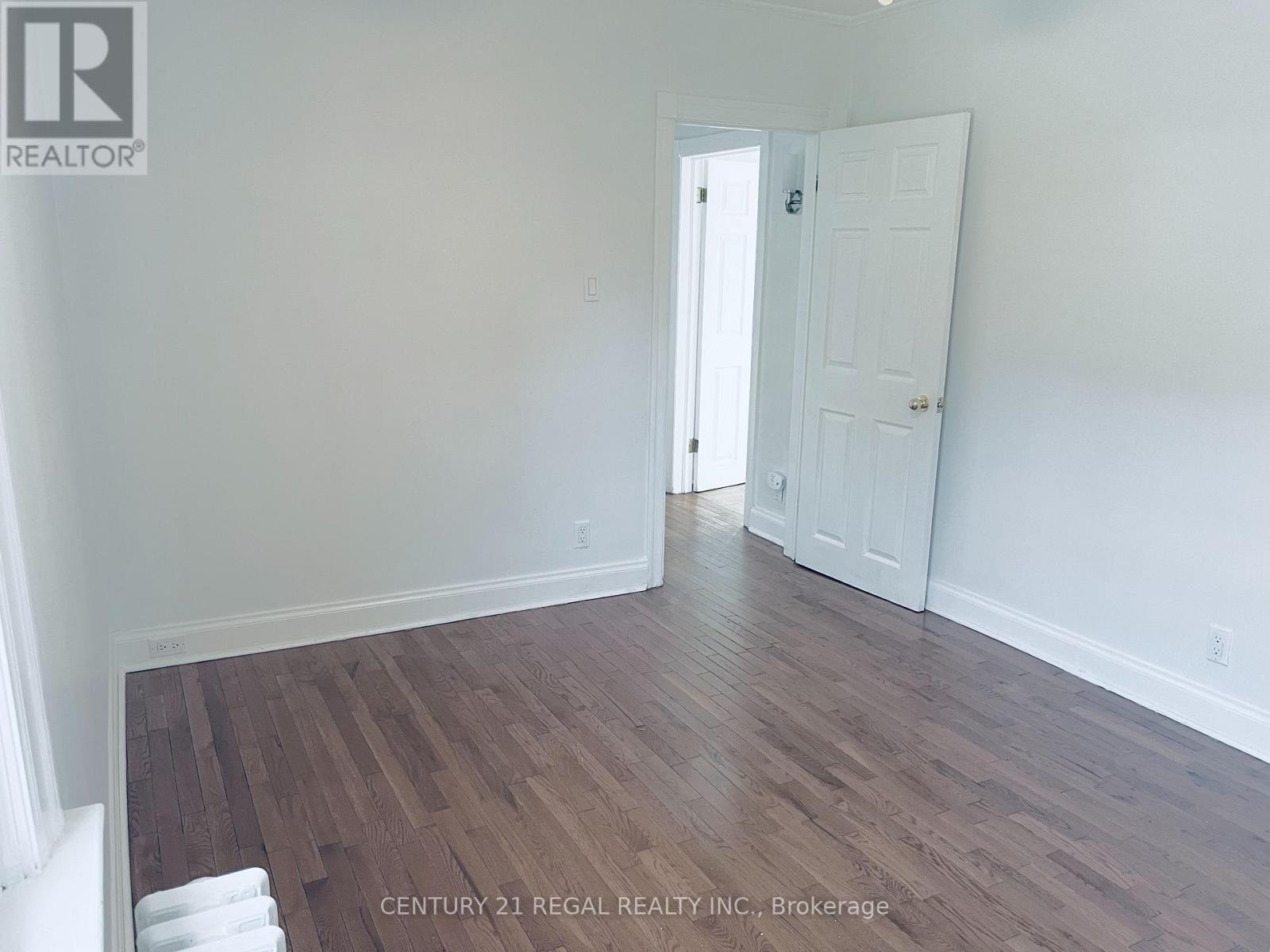 493 Plains Road, Toronto, Ontario  M4C 2Y7 - Photo 11 - E12585942