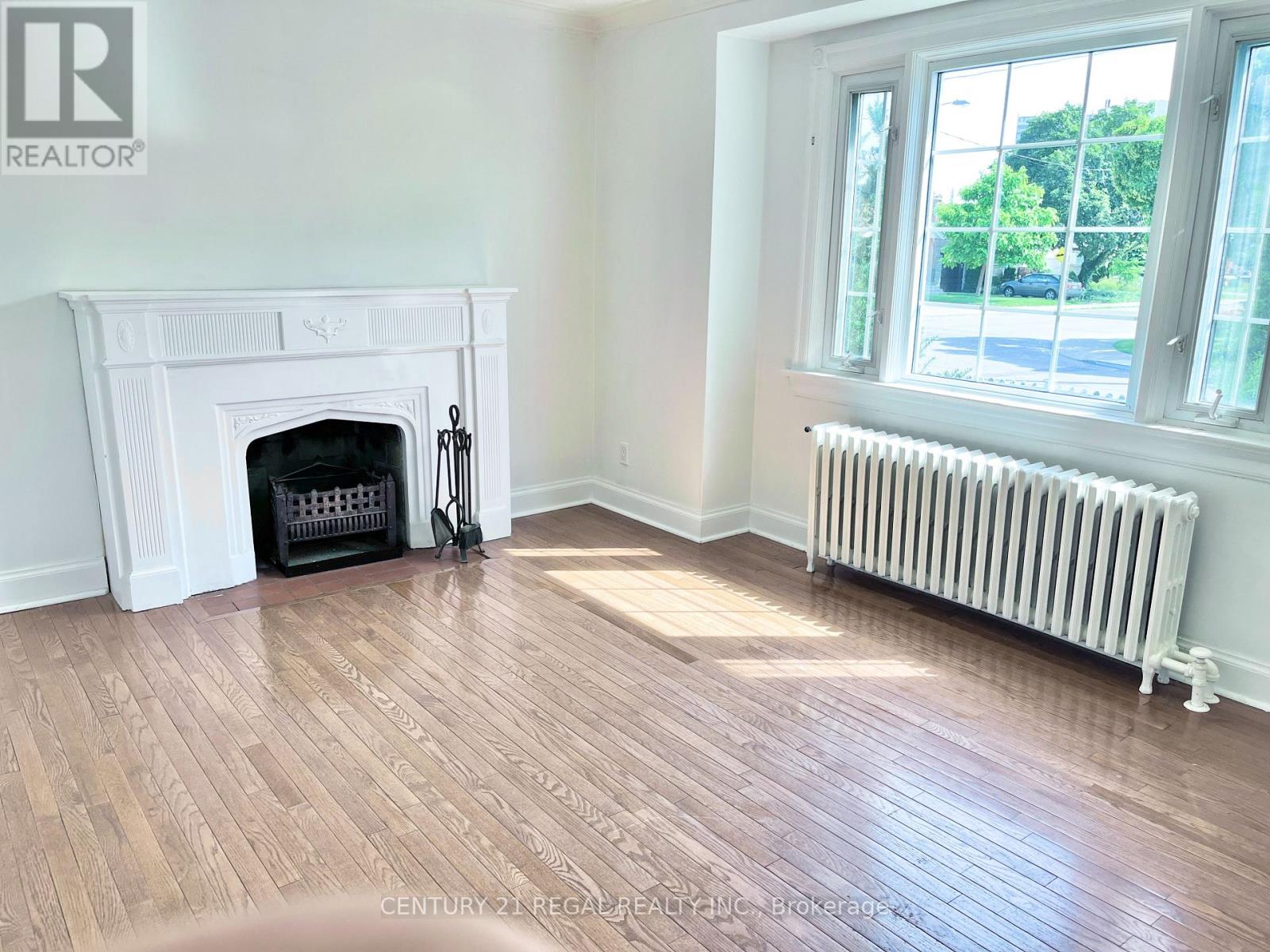 493 Plains Road, Toronto, Ontario  M4C 2Y7 - Photo 2 - E12585942