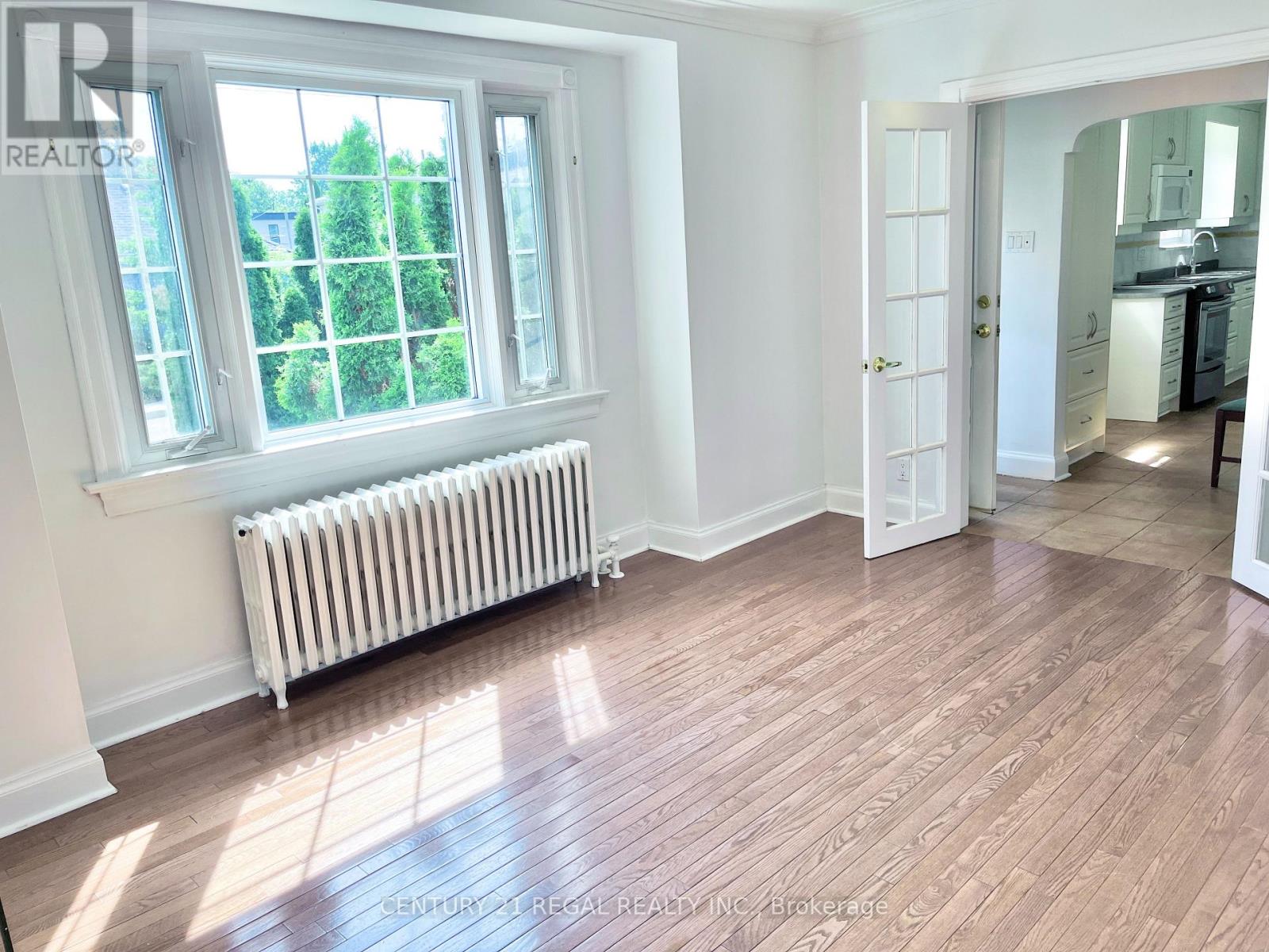 493 Plains Road, Toronto, Ontario  M4C 2Y7 - Photo 4 - E12585942