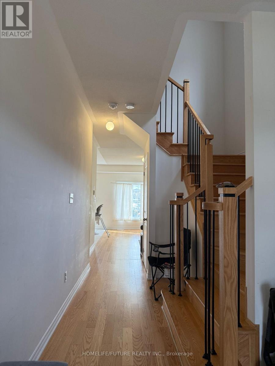 2404 Angora Street, Pickering, Ontario L1X 0M6 - Photo 9 - E12585962