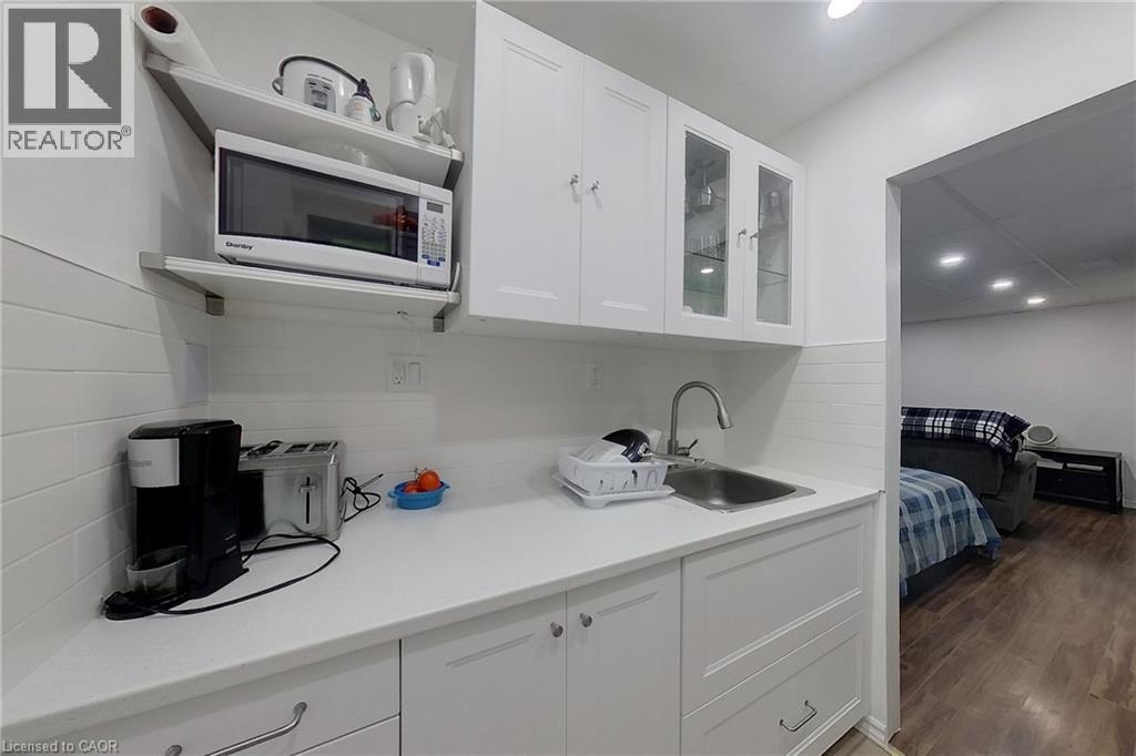 17 Gibson Drive Unit# 2, Kitchener, Ontario  N2B 2P3 - Photo 34 - 40790776