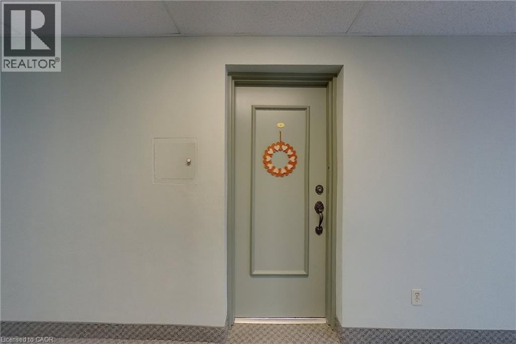 17 Gibson Drive Unit# 2, Kitchener, Ontario  N2B 2P3 - Photo 5 - 40790776