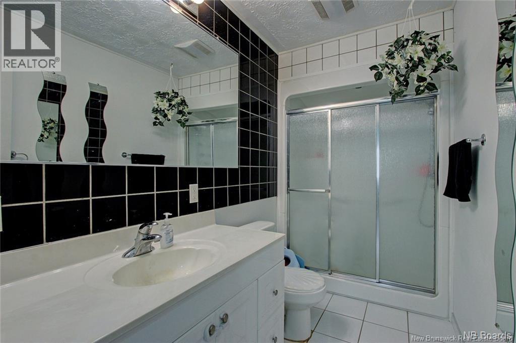 29 Snowball Crescent, Nackawic, New Brunswick  E6G 1C9 - Photo 13 - NB130395