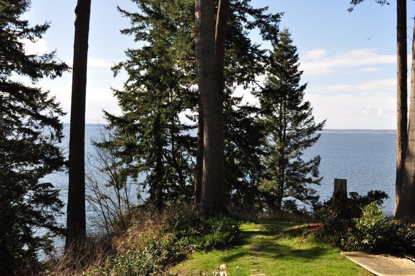 LT.4 12585 15 AVENUE, Surrey, British Columbia