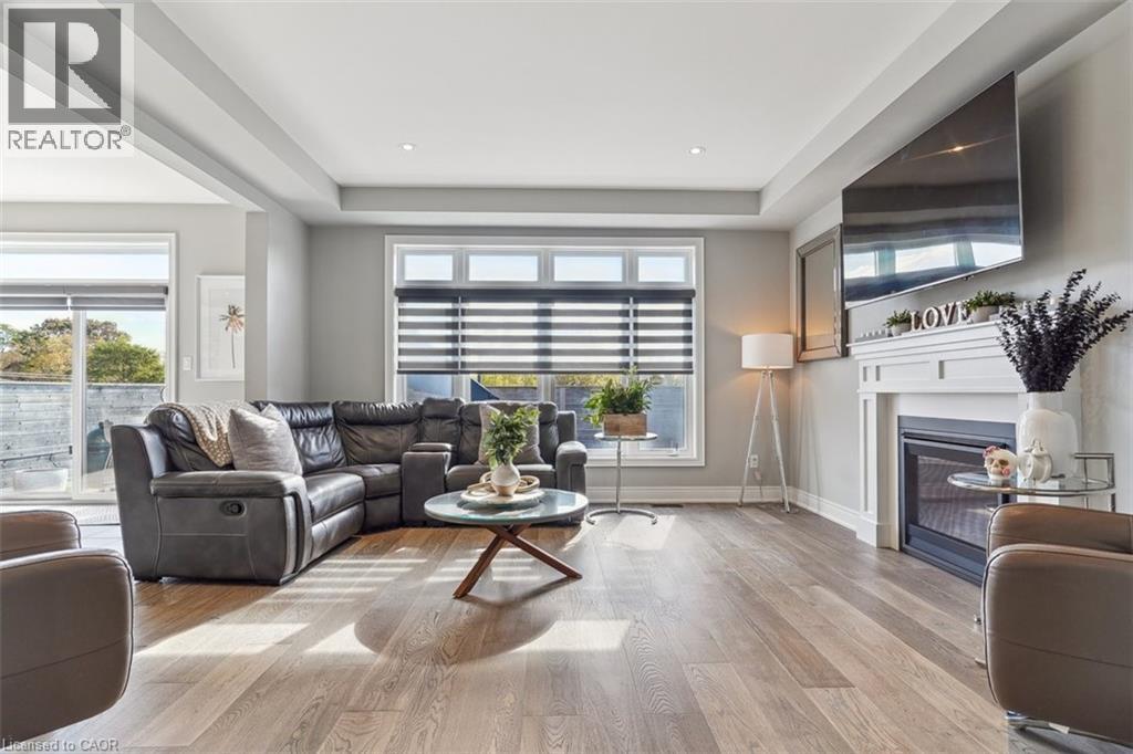 11 Secinaro Avenue, Ancaster, Ontario  L9G 0C6 - Photo 4 - 40782225