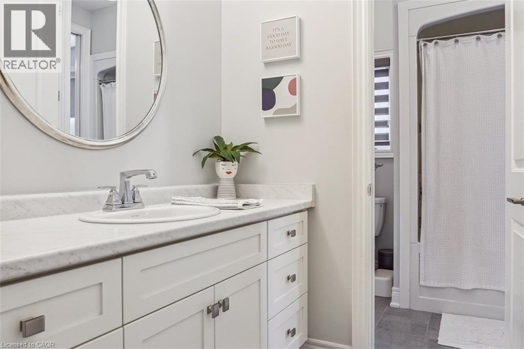 11 Secinaro Avenue, Ancaster, Ontario  L9G 0C6 - Photo 28 - 40782225