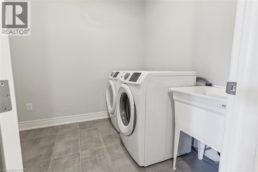 11 Secinaro Avenue, Ancaster, Ontario  L9G 0C6 - Photo 31 - 40782225