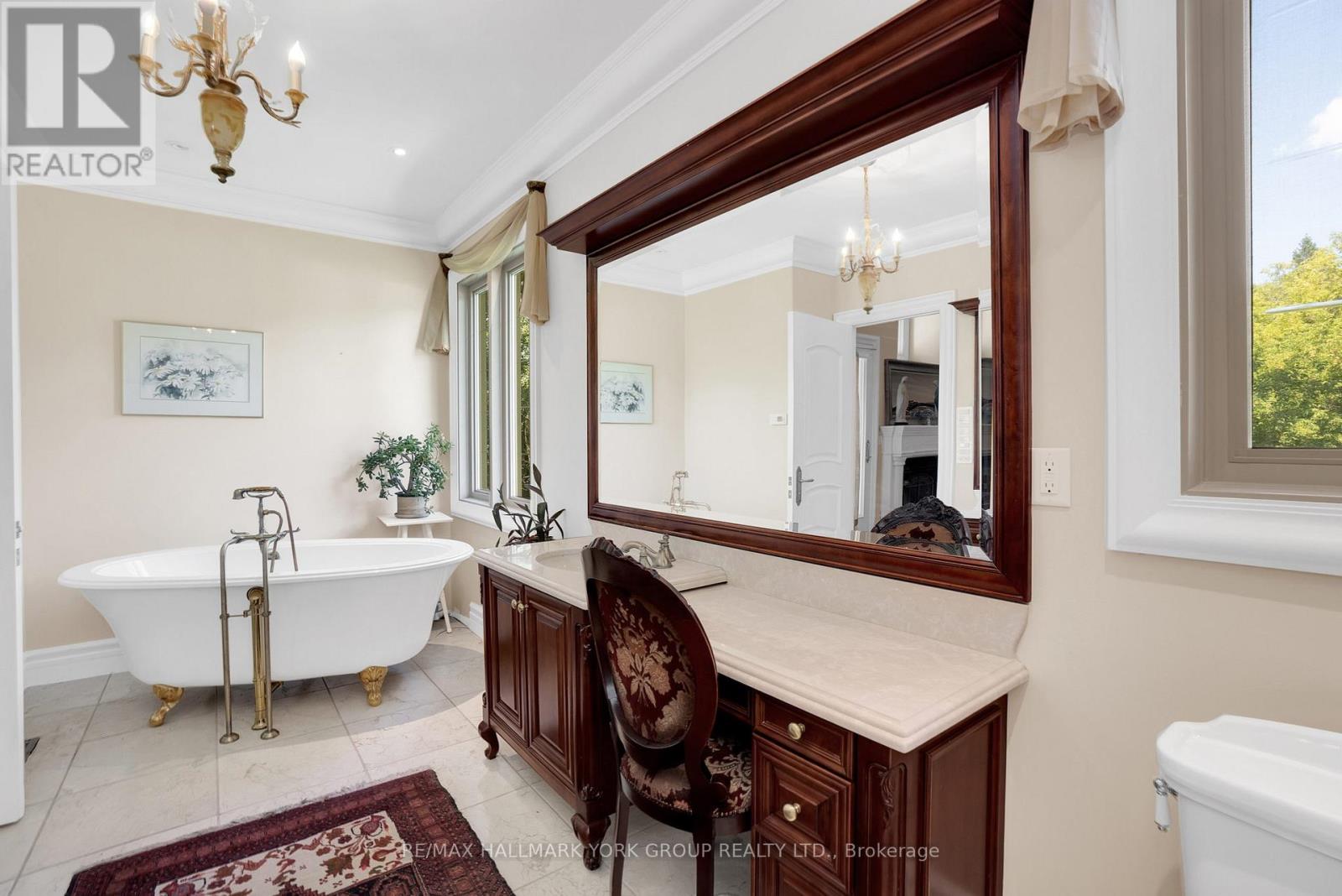 2 Kingswood Drive, King, Ontario  L7B 1K8 - Photo 17 - N12585930