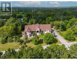 2 KINGSWOOD DRIVE, King, Ontario