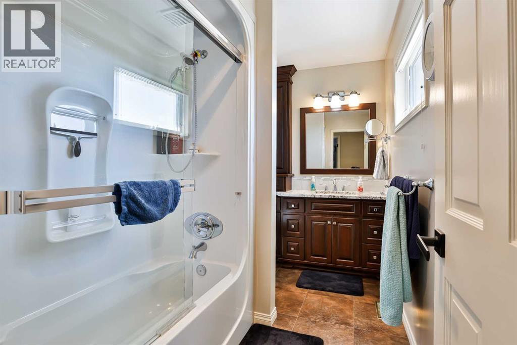 209 Coachwood Point W, Lethbridge, Alberta  T1K 6A7 - Photo 28 - A2259943