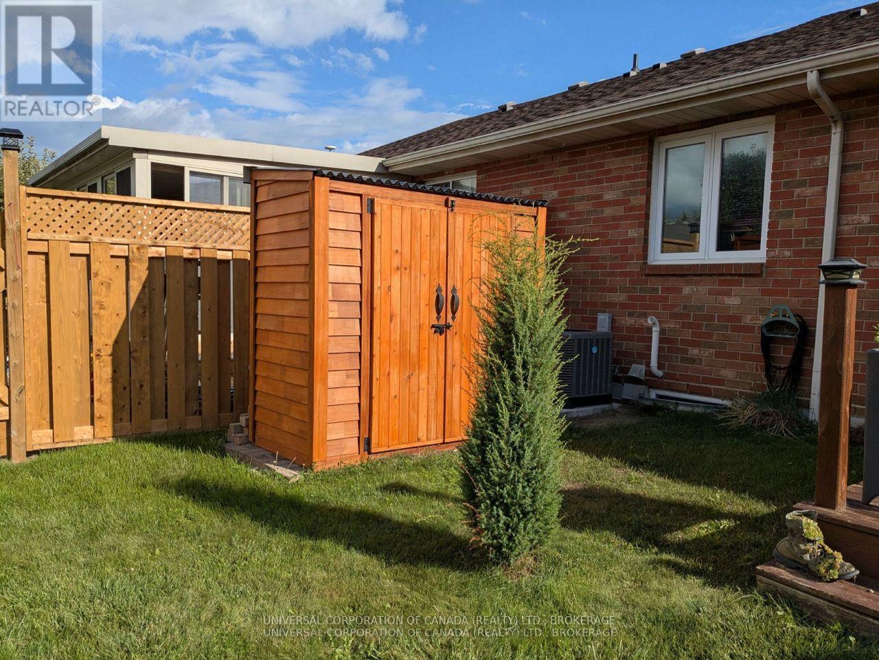 67 Foundry Street, Leamington, Ontario  N8H 1C5 - Photo 3 - X12586076