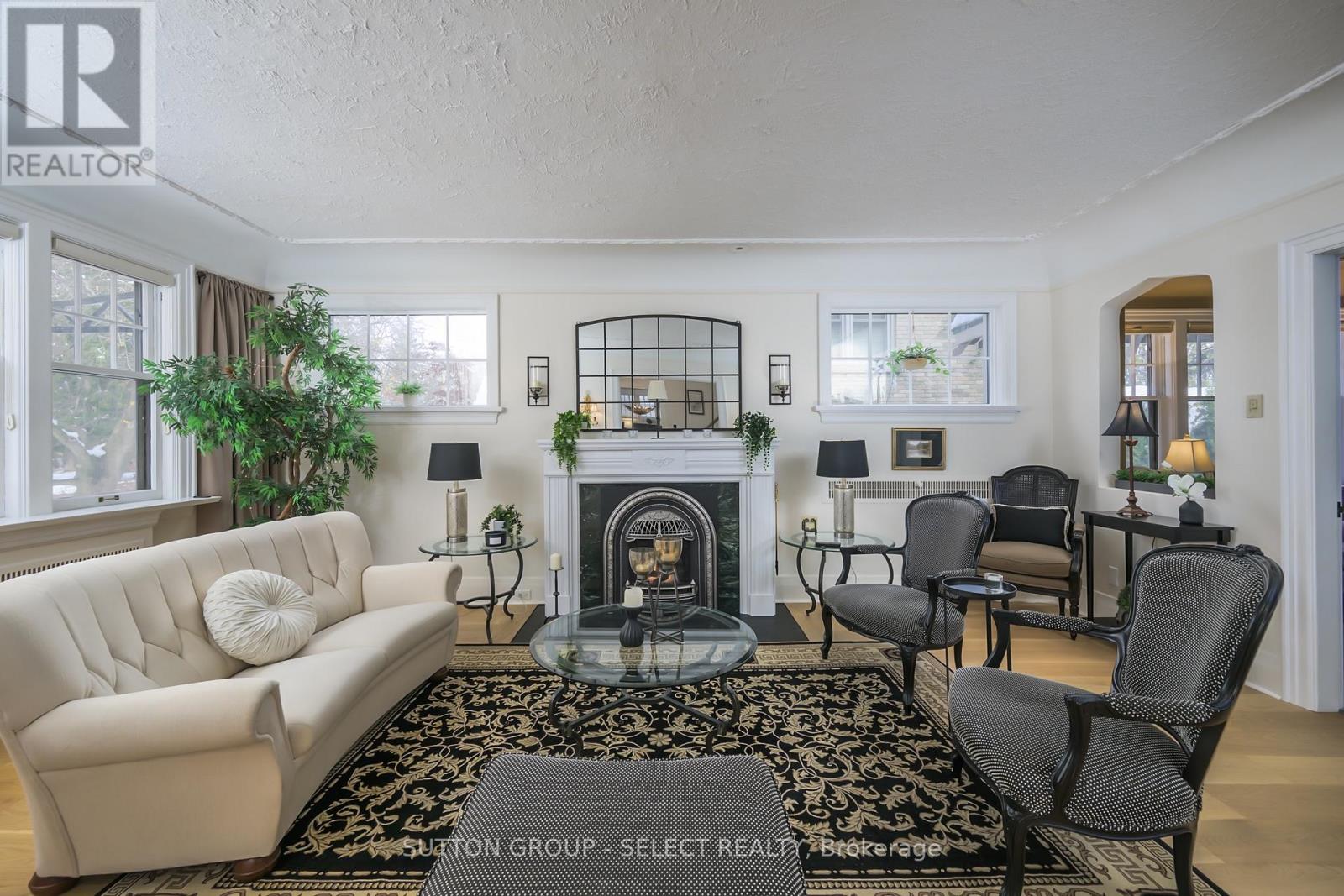 404 Wortley Road, London South, Ontario  N6C 3S6 - Photo 3 - X12586098