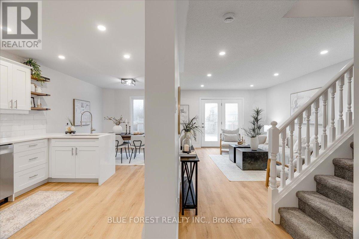 1343 Aspenridge Crescent, London East, Ontario  N5Y 5N2 - Photo 10 - X12586142