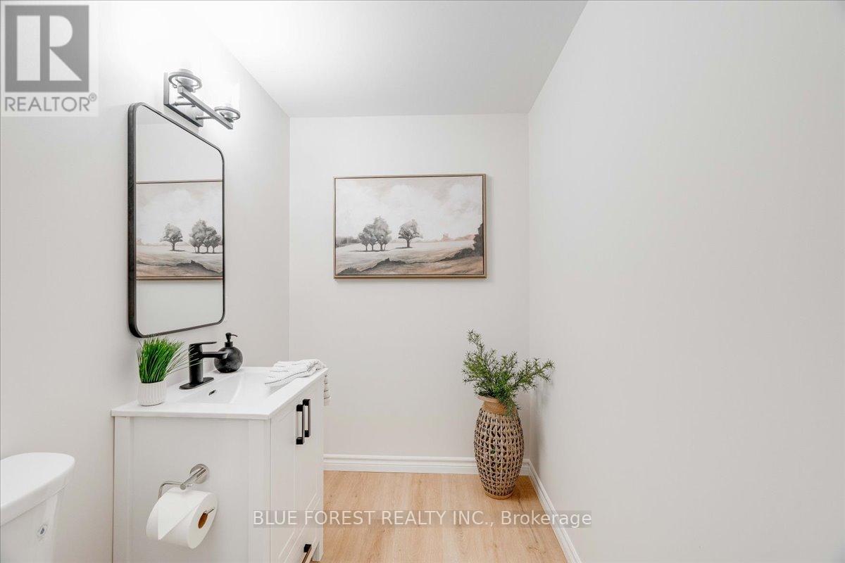 1343 Aspenridge Crescent, London East, Ontario  N5Y 5N2 - Photo 35 - X12586142