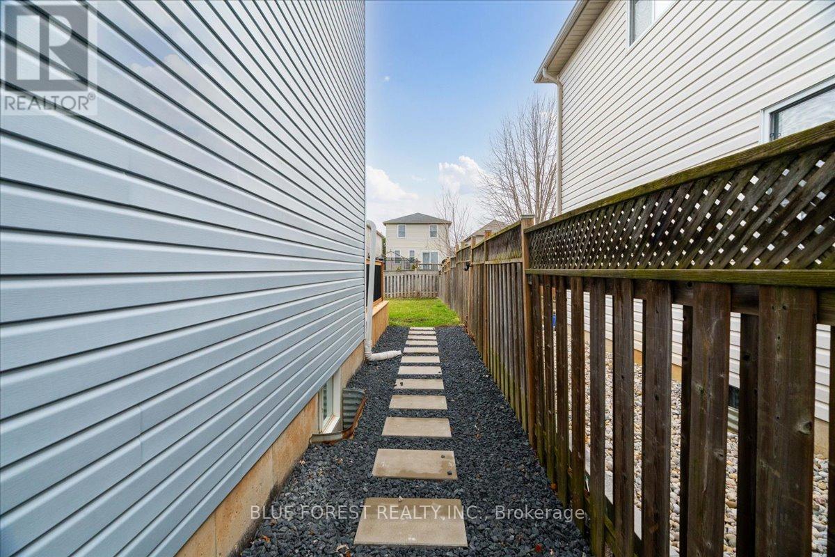 1343 Aspenridge Crescent, London East, Ontario  N5Y 5N2 - Photo 42 - X12586142
