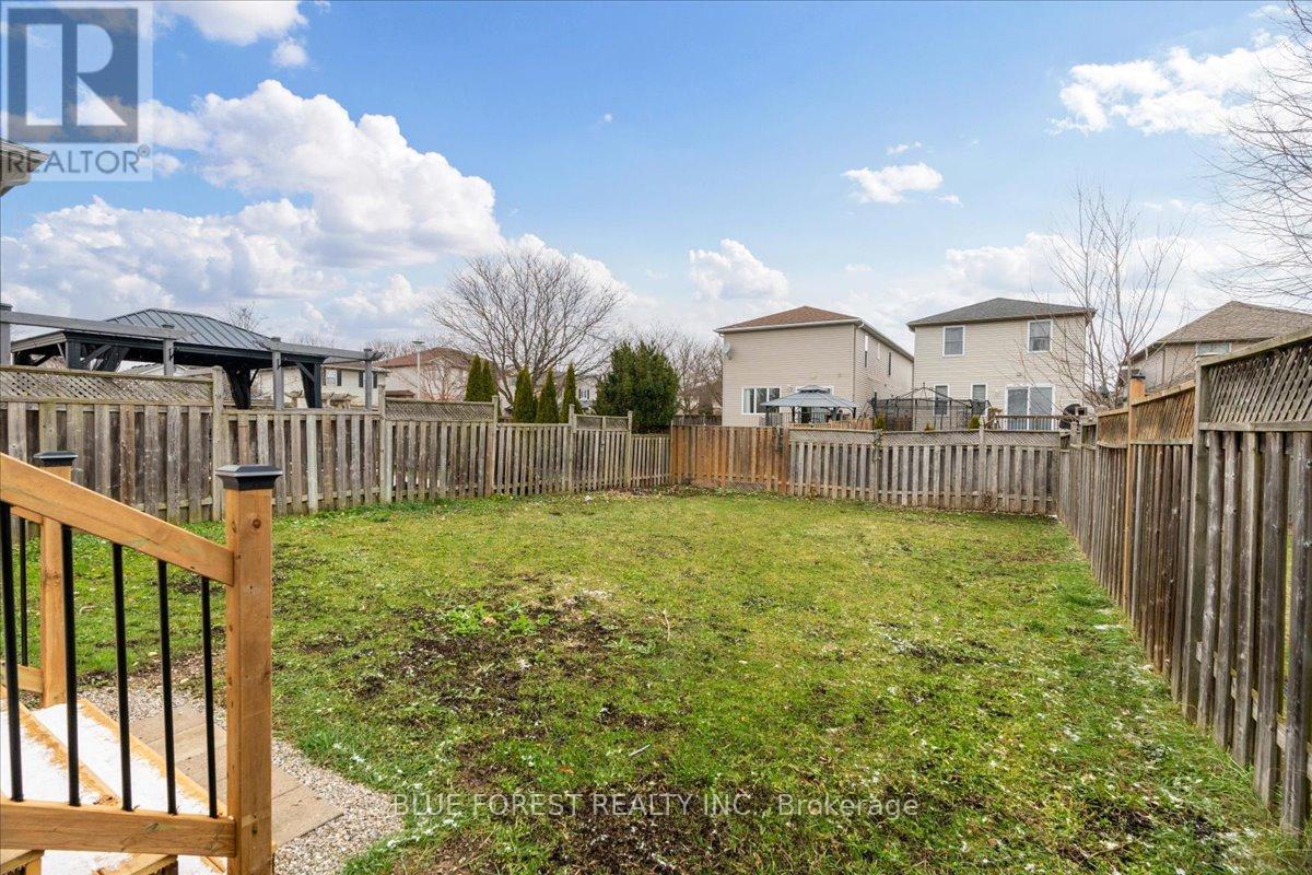 1343 Aspenridge Crescent, London East, Ontario  N5Y 5N2 - Photo 44 - X12586142