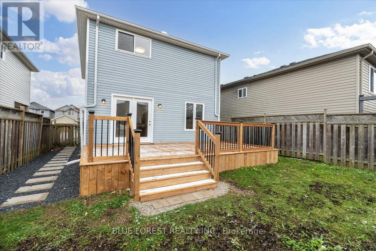 1343 Aspenridge Crescent, London East, Ontario  N5Y 5N2 - Photo 46 - X12586142