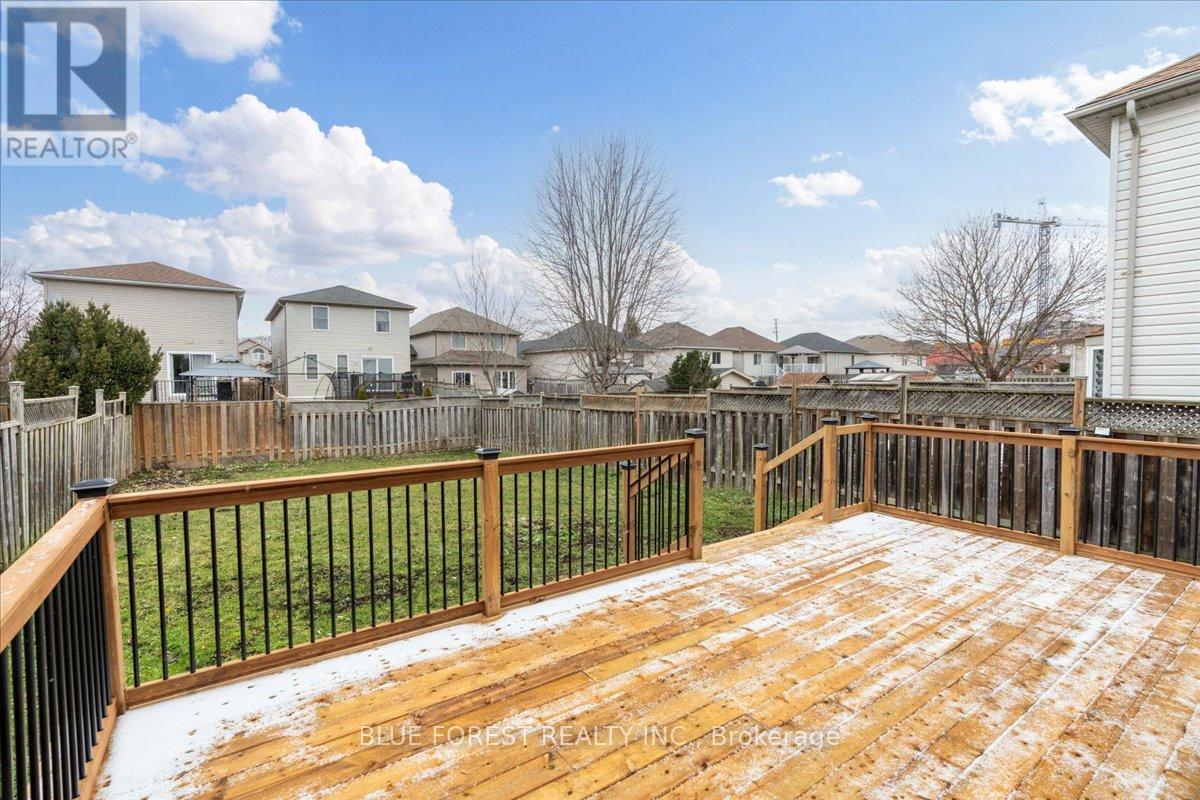 1343 Aspenridge Crescent, London East, Ontario  N5Y 5N2 - Photo 47 - X12586142