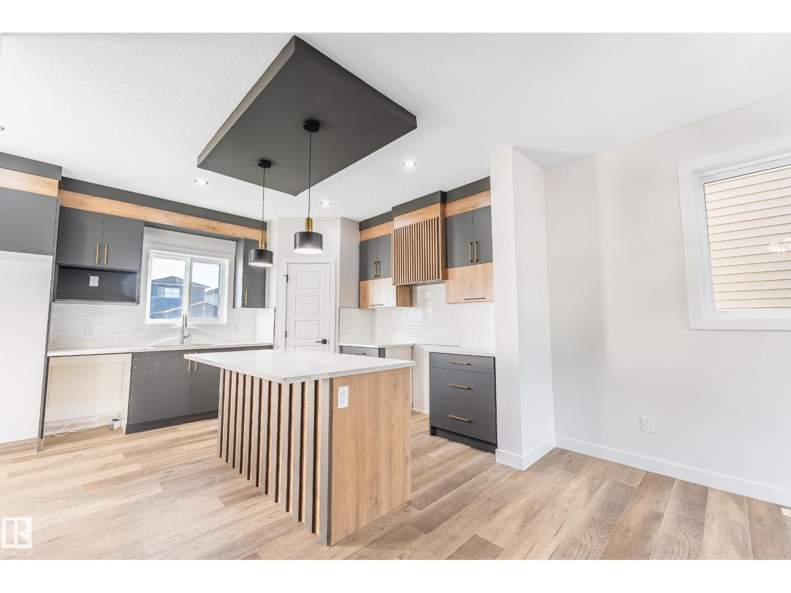 72 Patriot Way, Spruce Grove, Alberta  T7X 2W6 - Photo 4 - E4466992