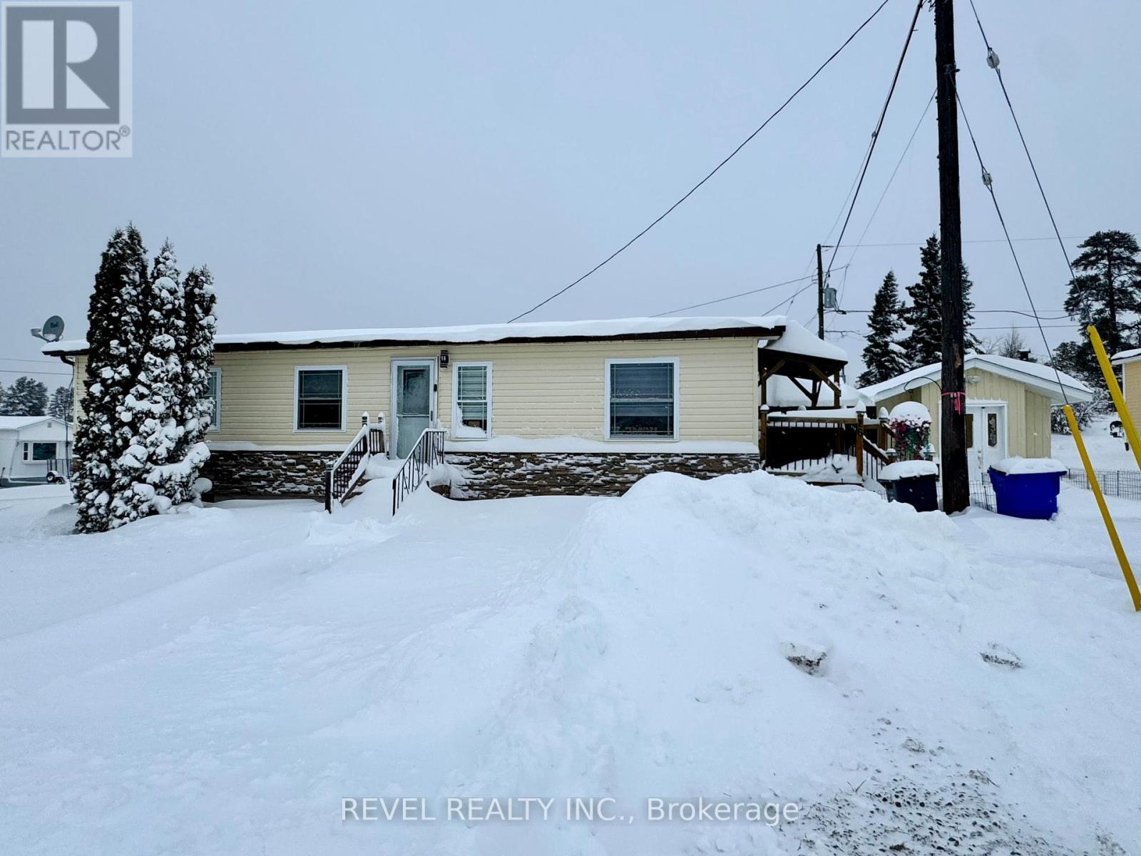 16 FOOTHILLS LANE, timmins (tne - north), Ontario