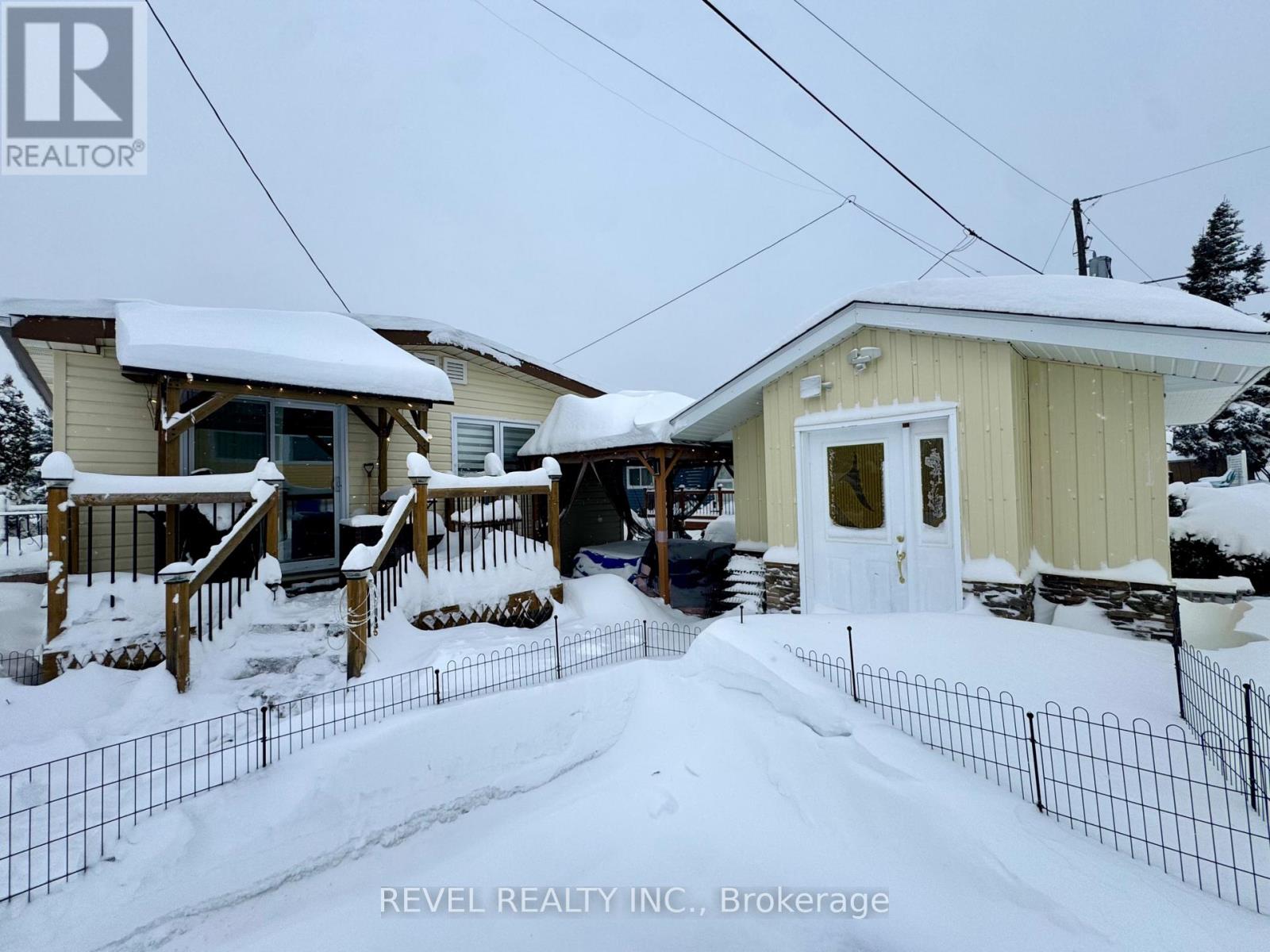 16 Foothills Lane, Timmins (Tne - North), Ontario  P4N 8R9 - Photo 2 - T12586116