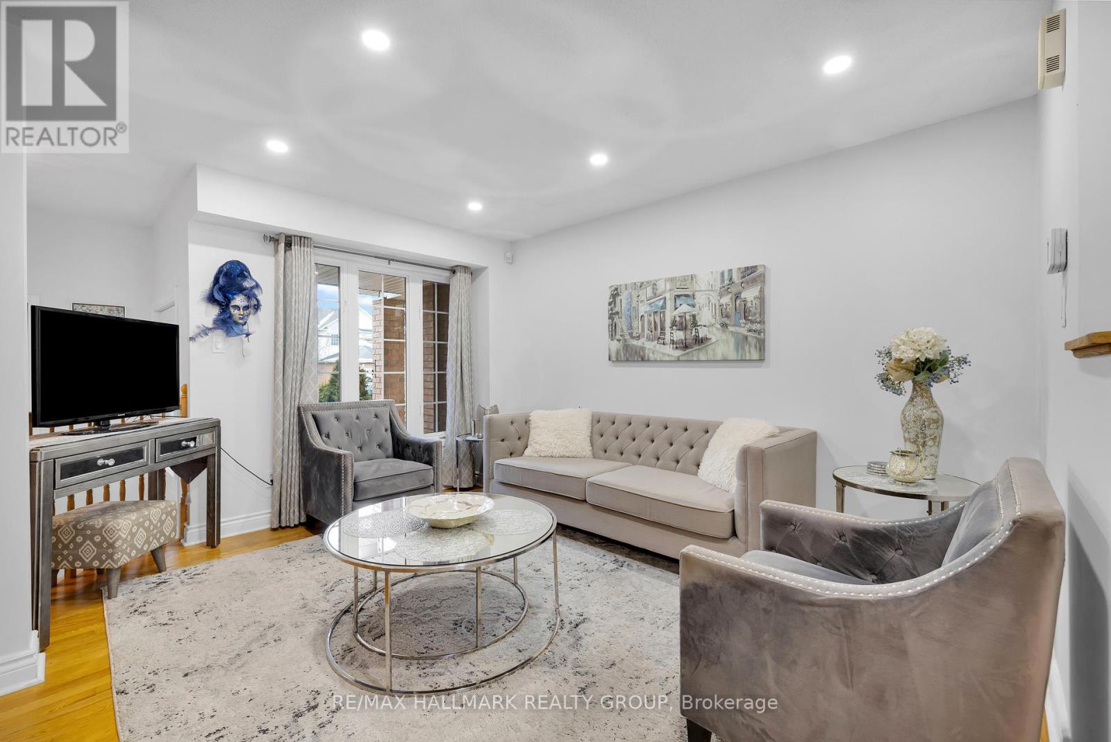 142 Inverkip Avenue, Ottawa, Ontario  K1T 4C3 - Photo 9 - X12586068