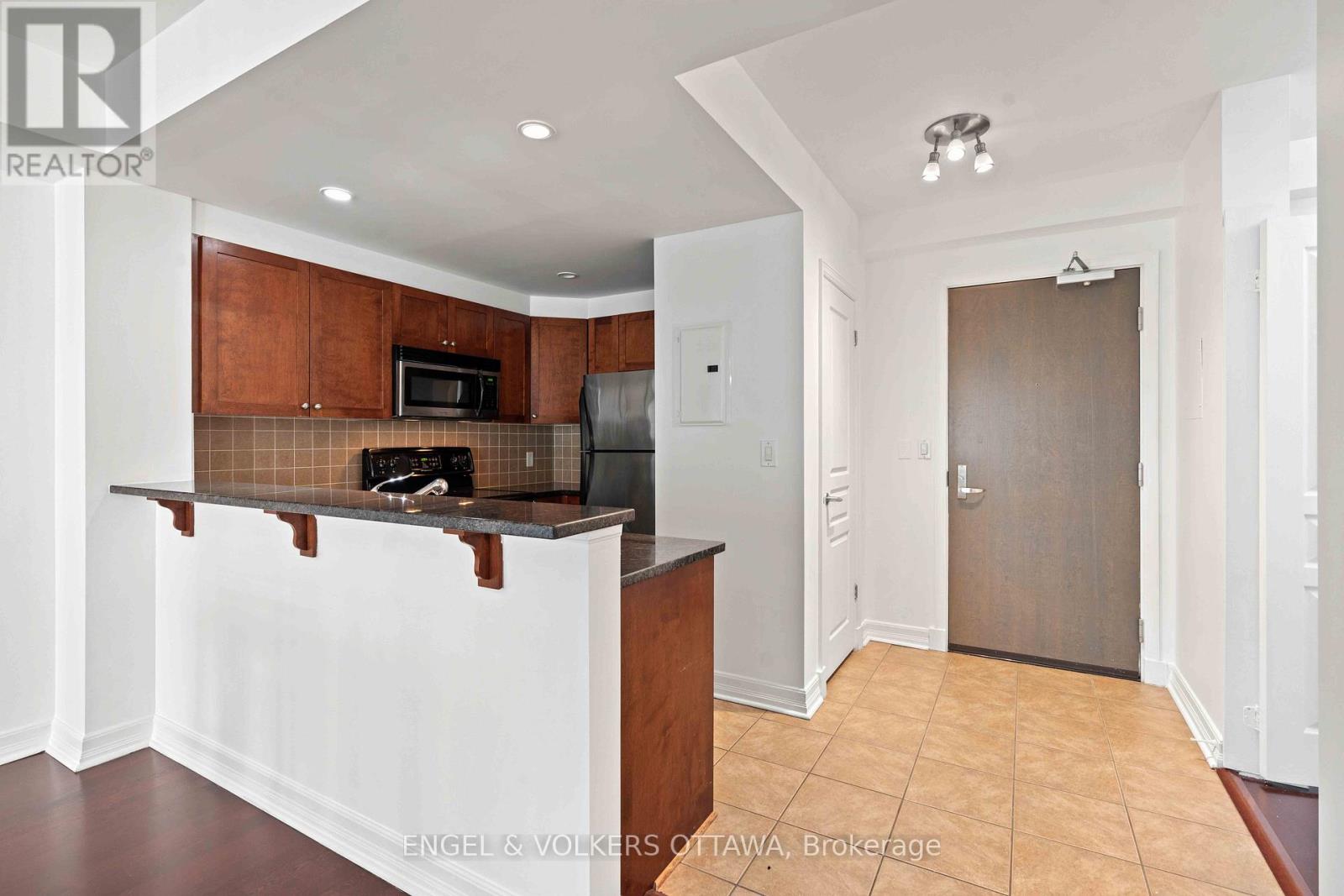 1107 - 200 Besserer Street, Ottawa, Ontario  K1N 0A7 - Photo 5 - X12586158