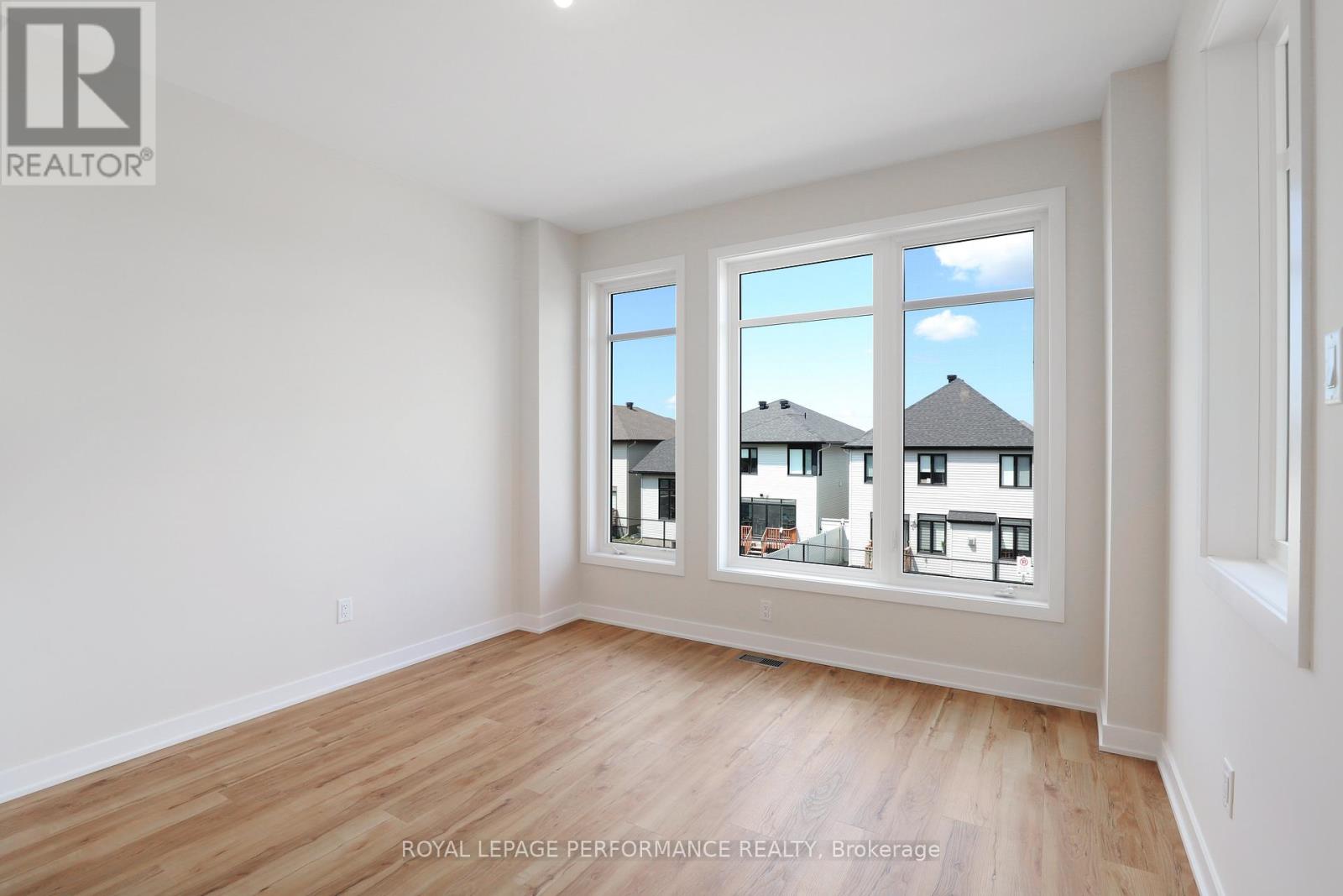 1220 Flycatcher Private, Ottawa, Ontario  K1X 0M7 - Photo 12 - X12586236