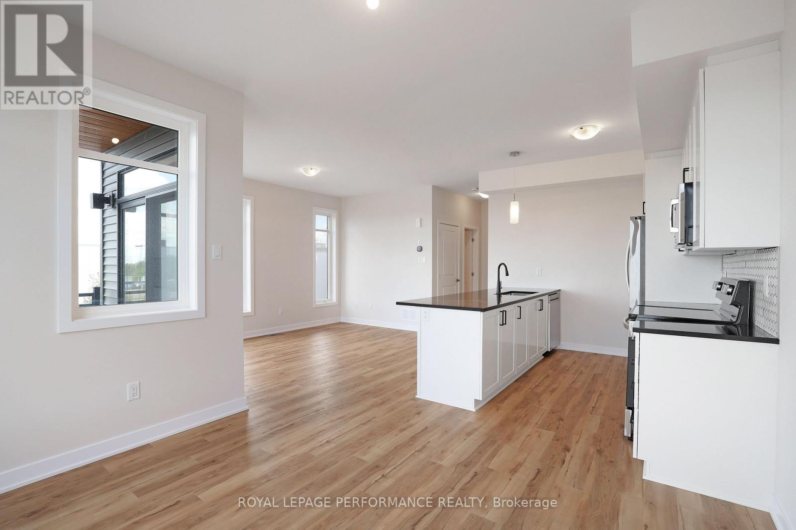 1220 Flycatcher Private, Ottawa, Ontario  K1X 0M7 - Photo 14 - X12586236