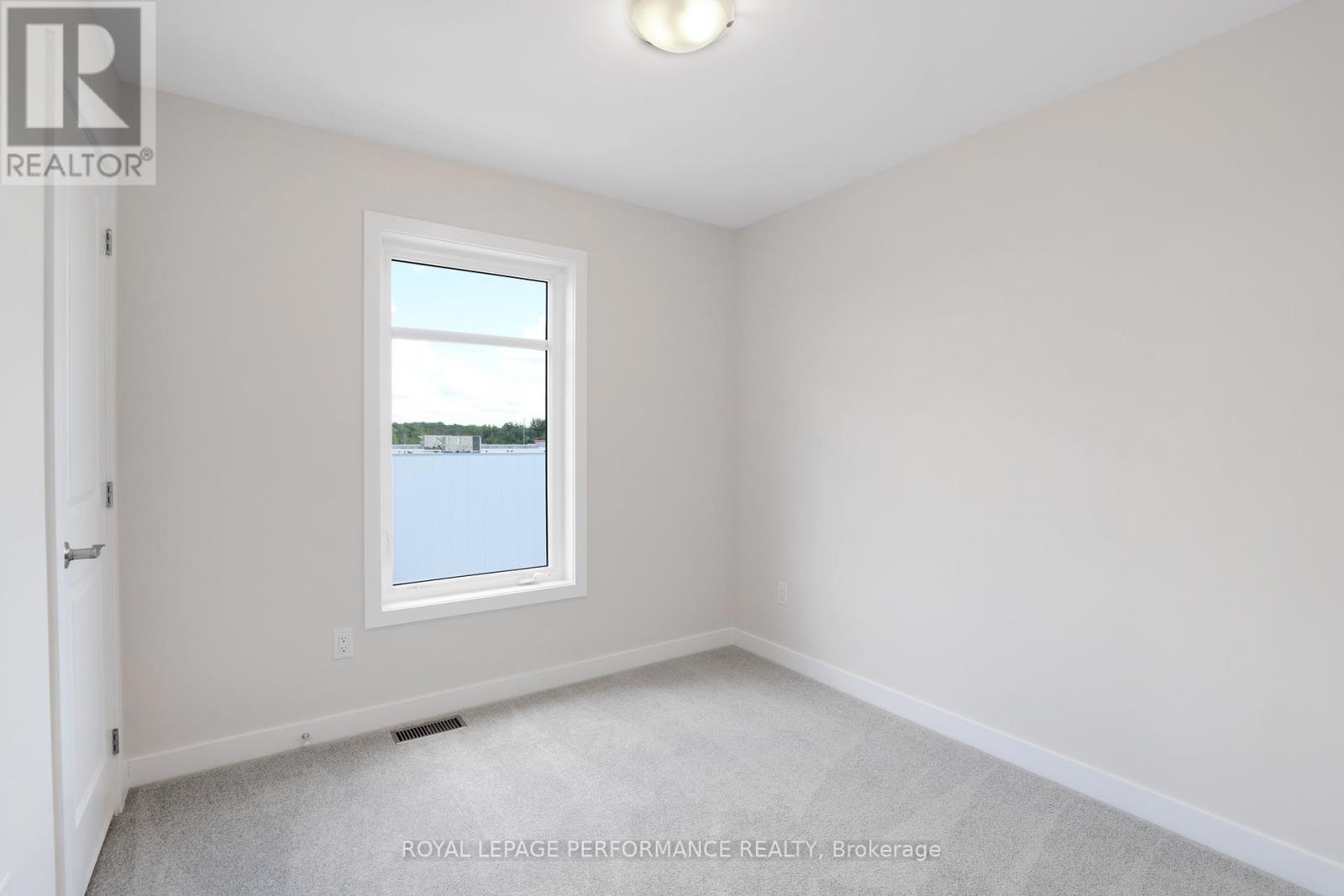 1220 Flycatcher Private, Ottawa, Ontario  K1X 0M7 - Photo 27 - X12586236