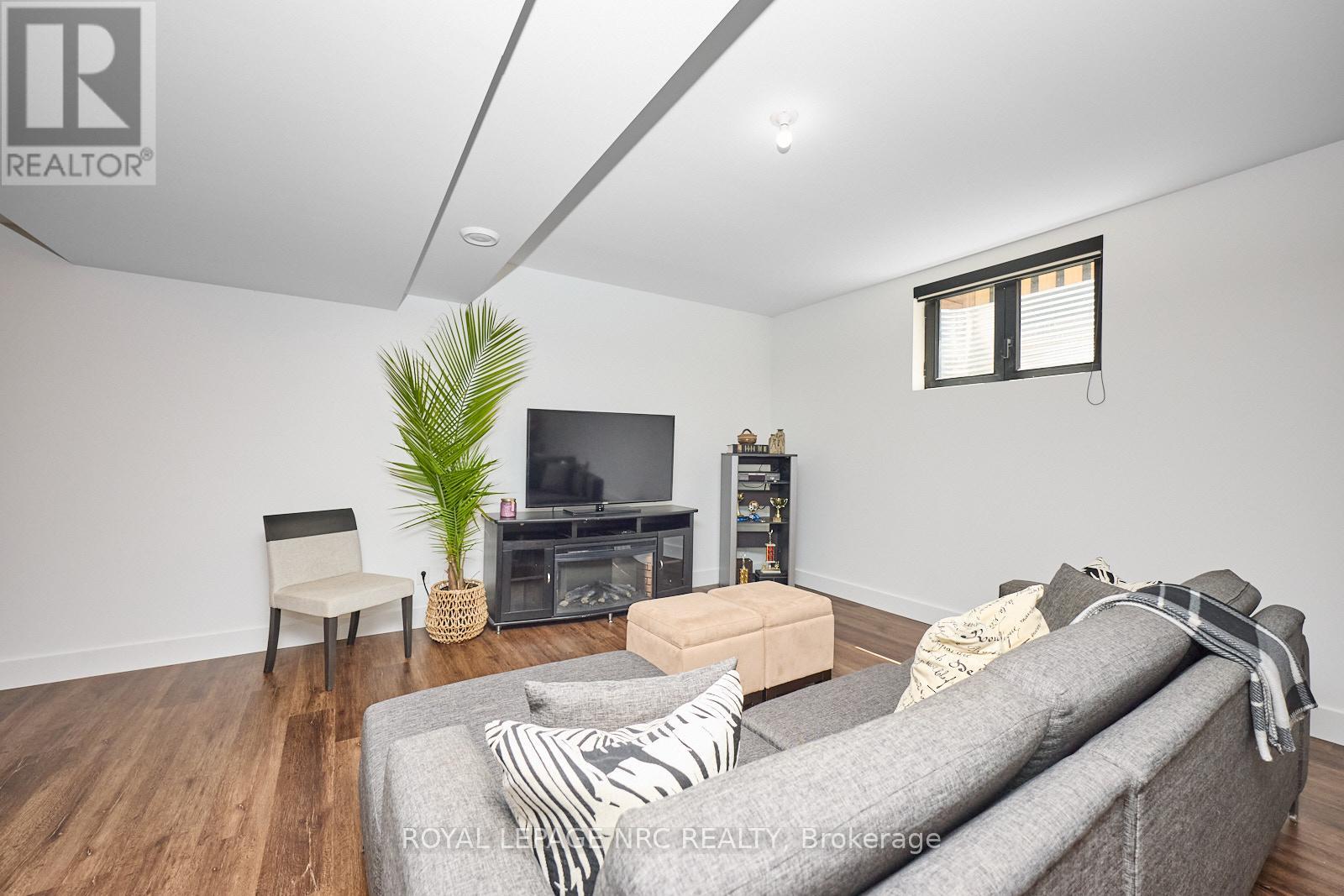 10 Pawling Street, St. Catharines, Ontario  L2N 5M2 - Photo 38 - X12586062