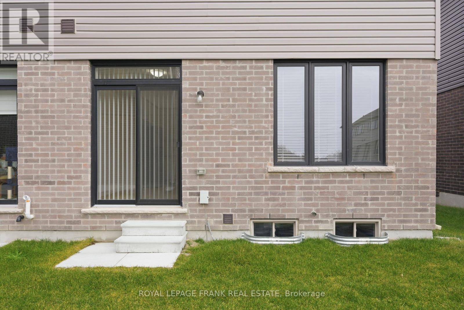 64 Hickey Lane, Kawartha Lakes (Lindsay), Ontario  K9V 0T2 - Photo 36 - X12585452