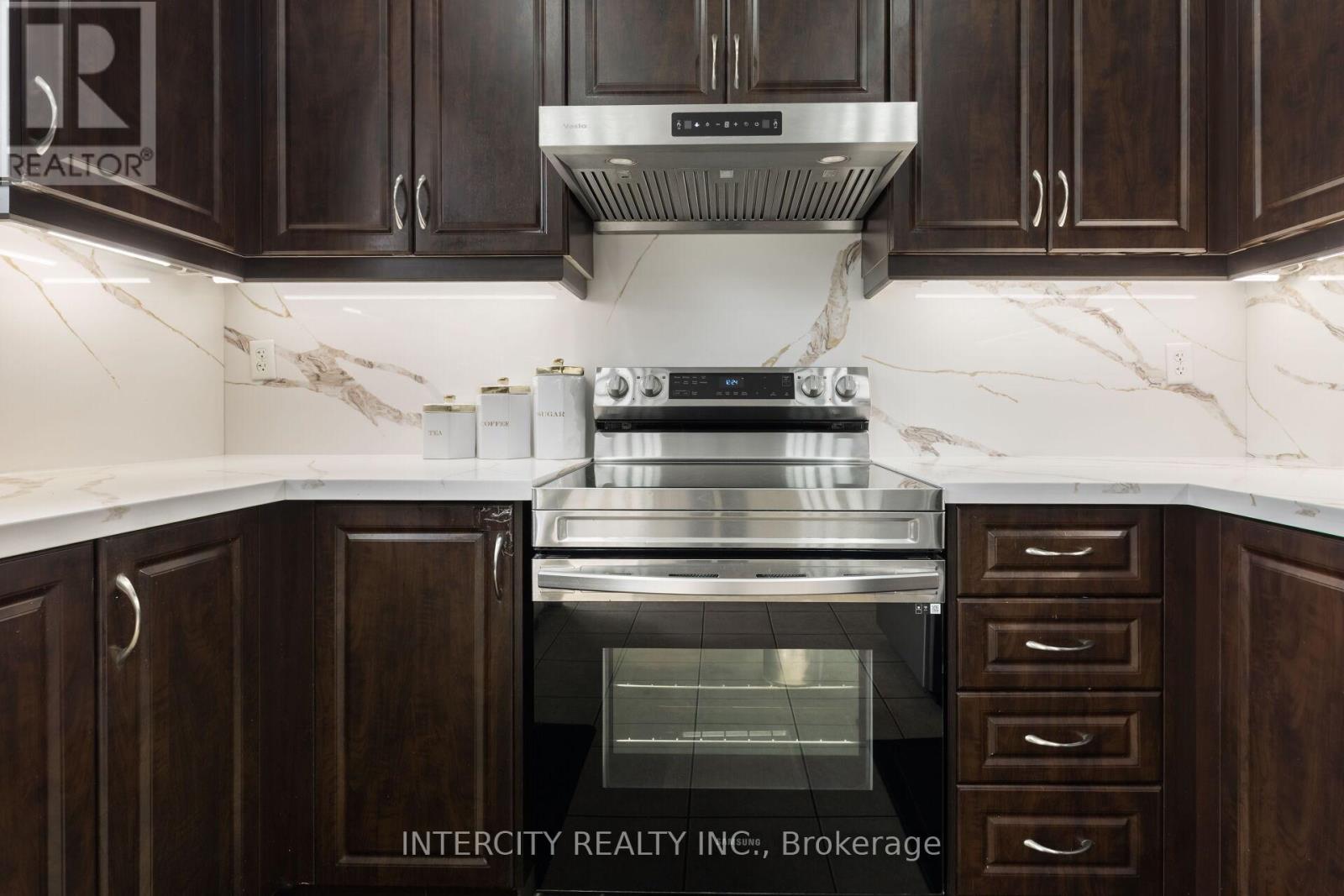 20 Vanderpool Crescent, Brampton, Ontario  L6P 3W9 - Photo 16 - W12585944