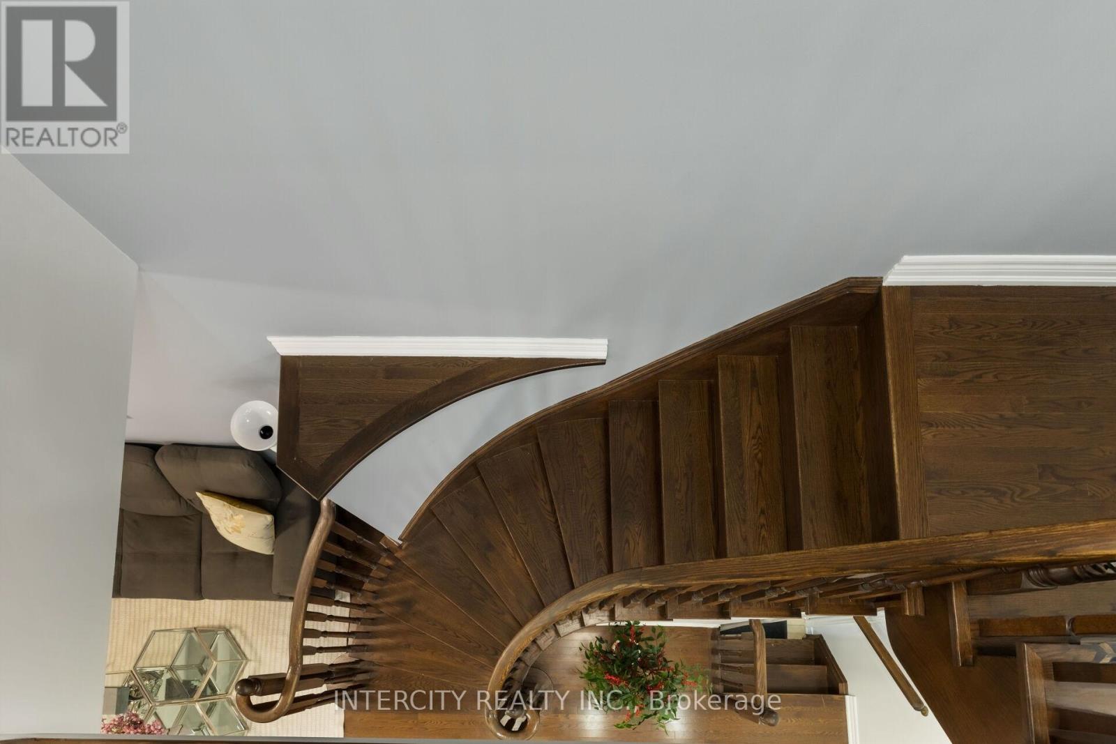 20 Vanderpool Crescent, Brampton, Ontario  L6P 3W9 - Photo 21 - W12585944