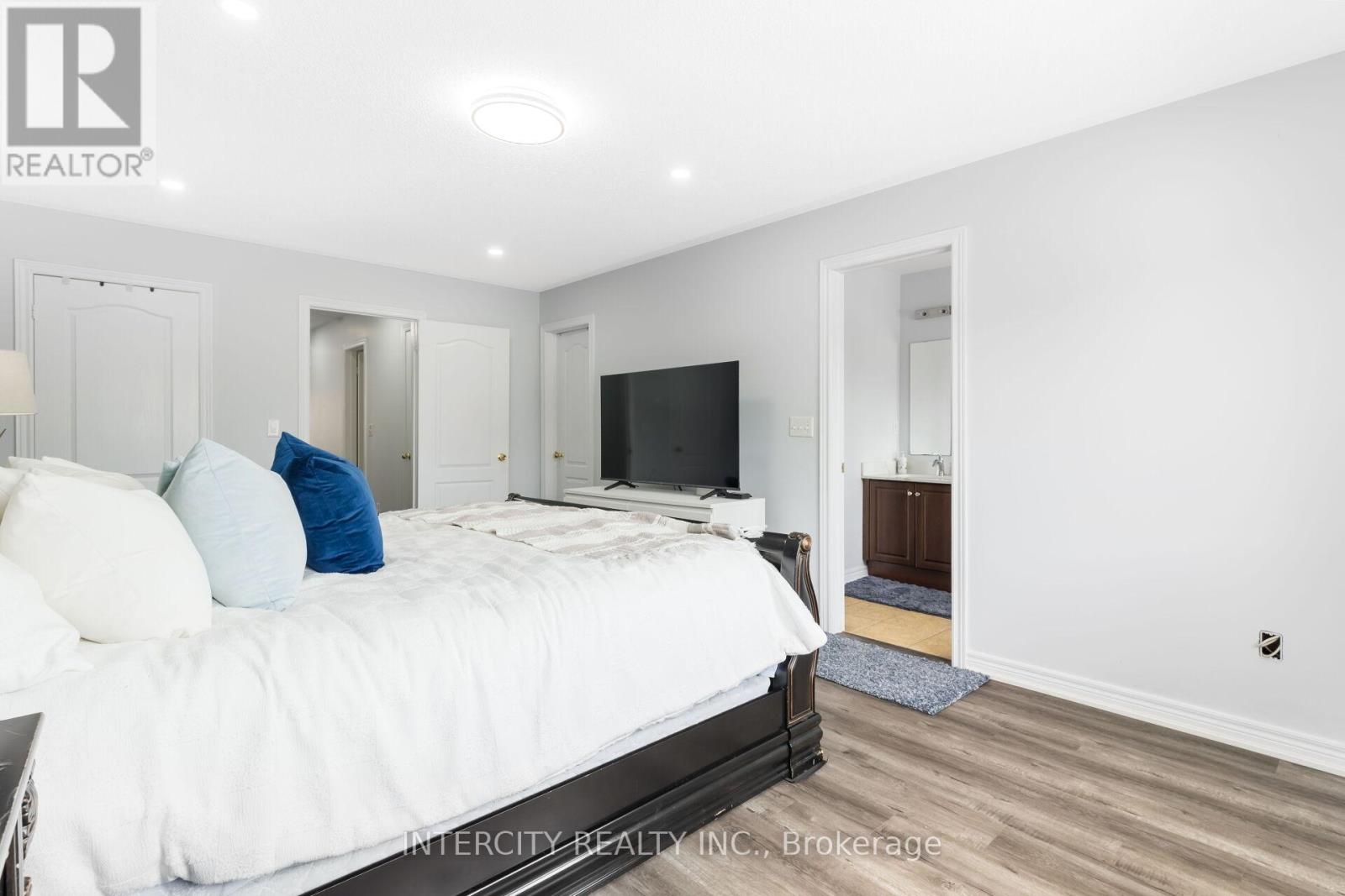 20 Vanderpool Crescent, Brampton, Ontario  L6P 3W9 - Photo 24 - W12585944