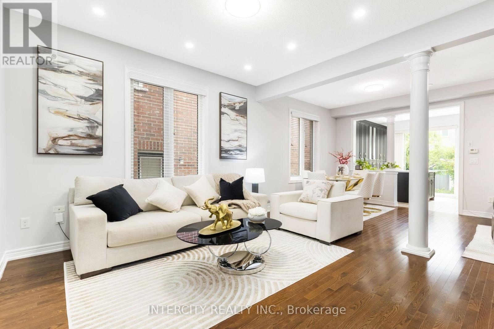 20 Vanderpool Crescent, Brampton, Ontario  L6P 3W9 - Photo 5 - W12585944