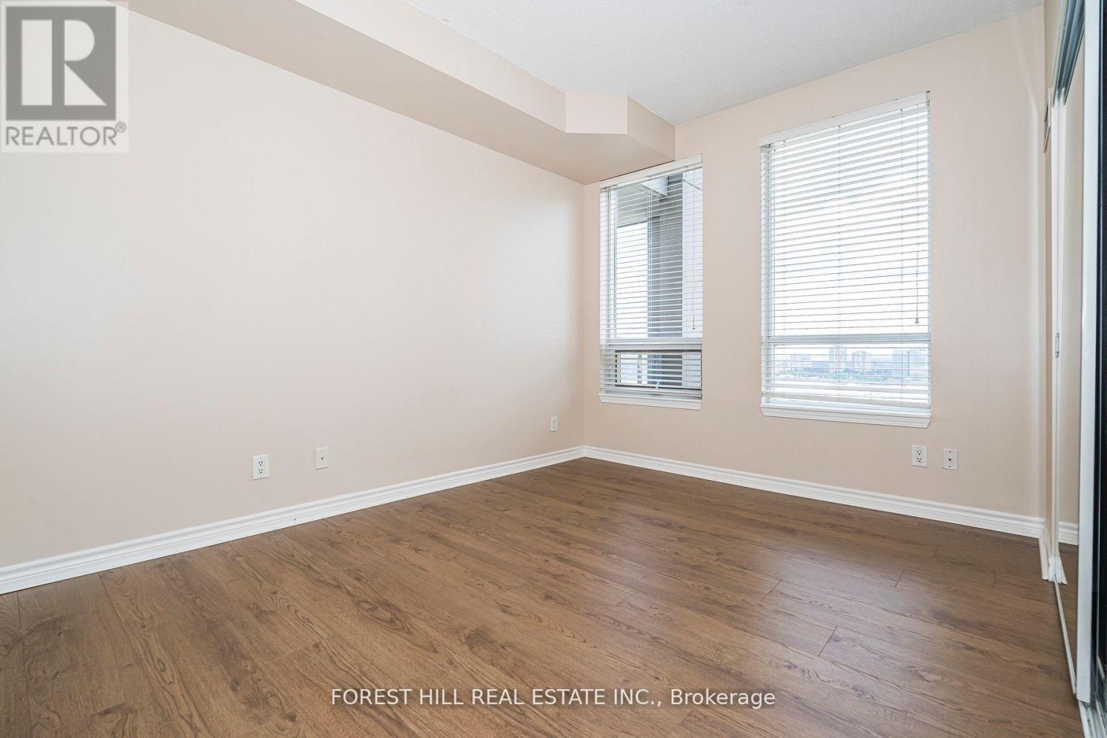 1610 - 388 Prince Of Wales Drive, Mississauga, Ontario  L5B 0A1 - Photo 10 - W12585960