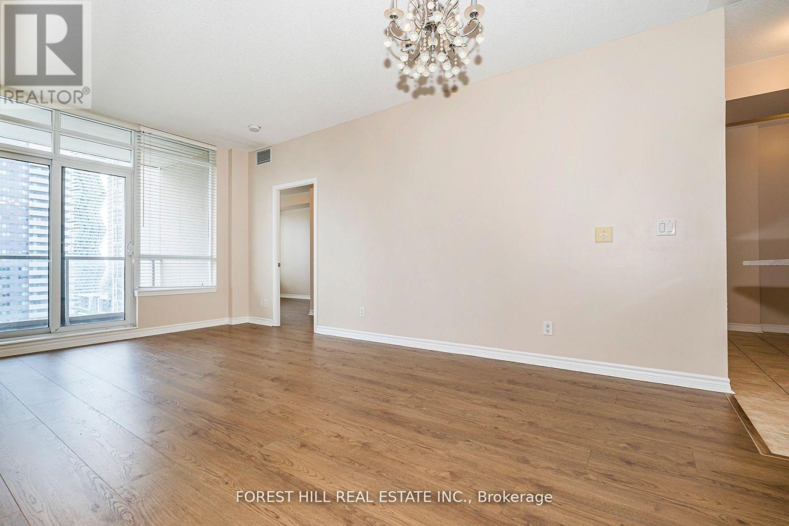 1610 - 388 Prince Of Wales Drive, Mississauga, Ontario  L5B 0A1 - Photo 5 - W12585960